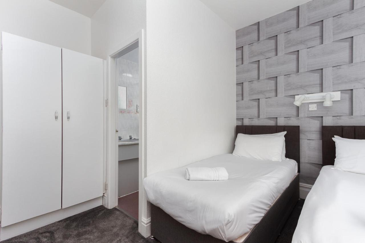 The Sandringham Court Hotel & Apartment Welcoming Large And Small Groups For 15 Years 블랙풀 외부 사진