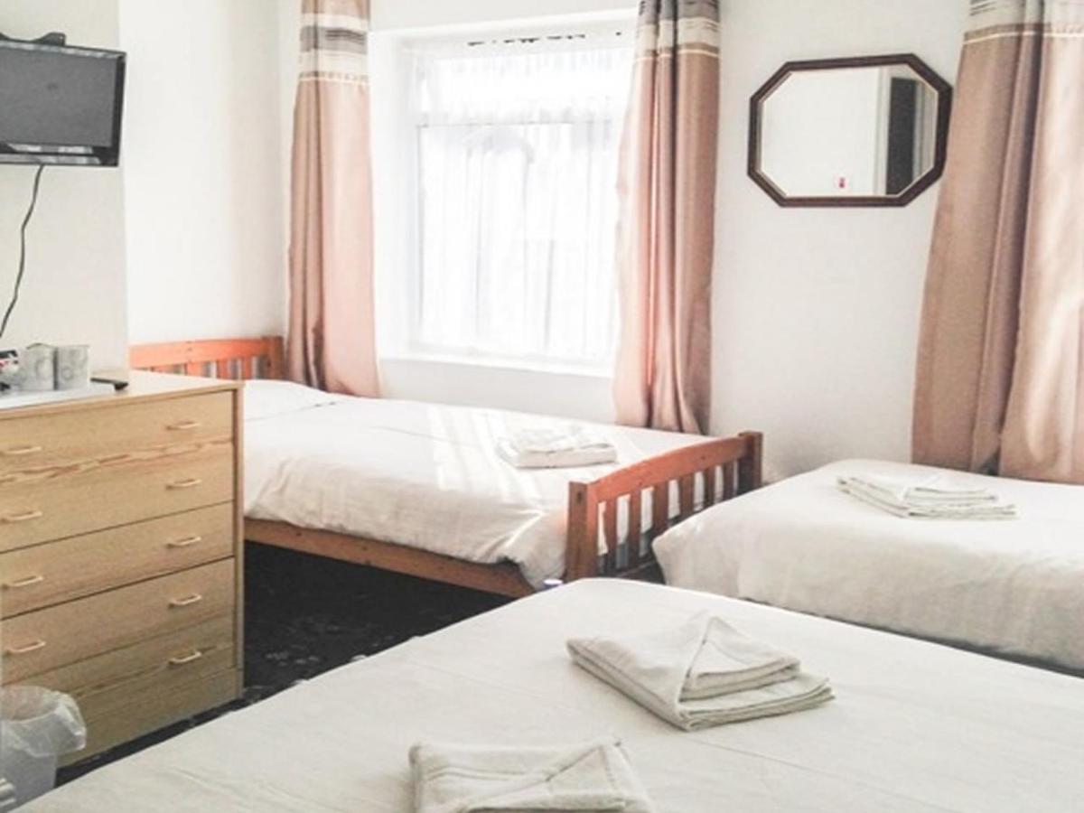 The Sandringham Court Hotel & Apartment Welcoming Large And Small Groups For 15 Years 블랙풀 외부 사진