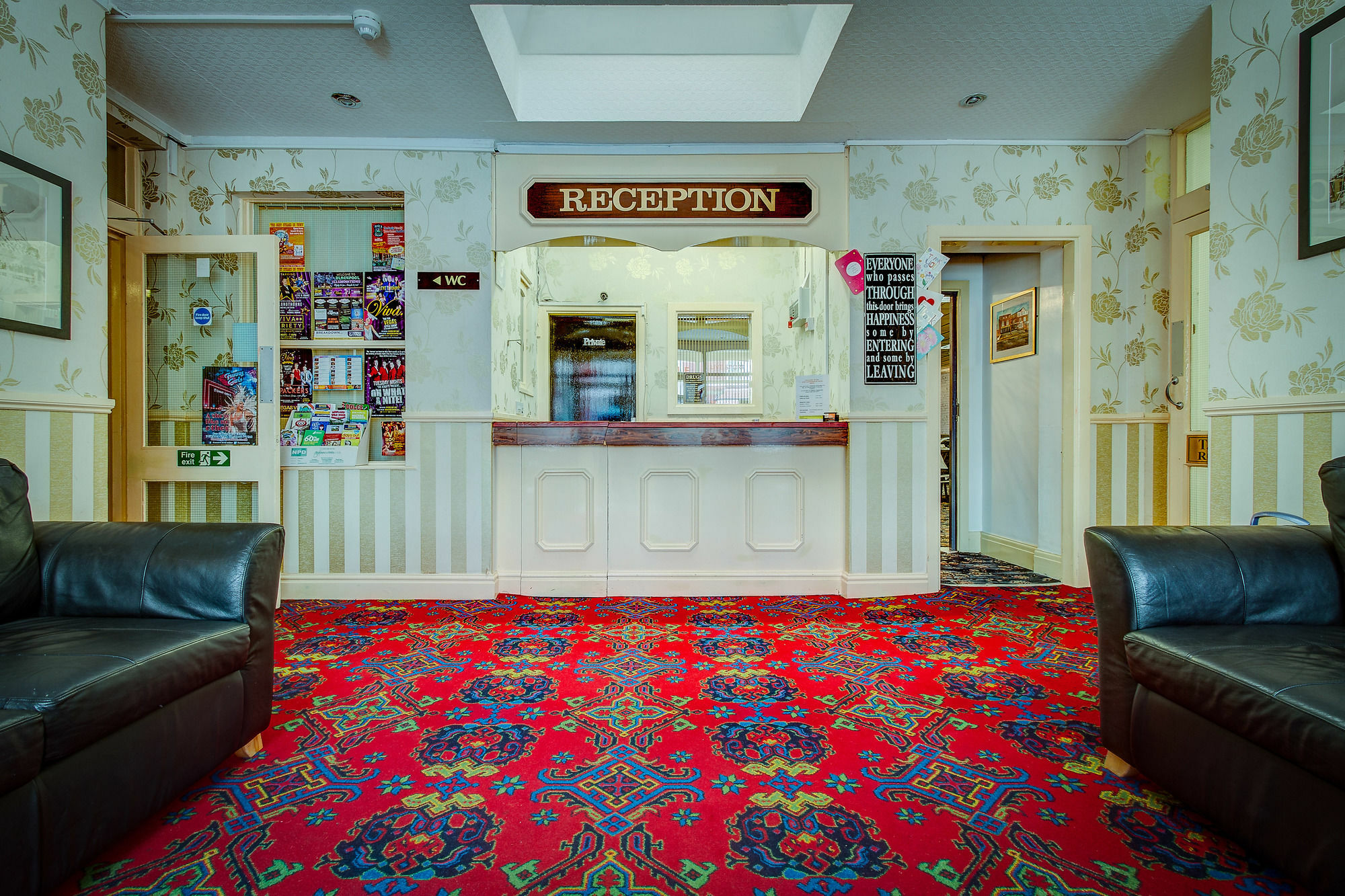 The Sandringham Court Hotel & Apartment Welcoming Large And Small Groups For 15 Years 블랙풀 외부 사진